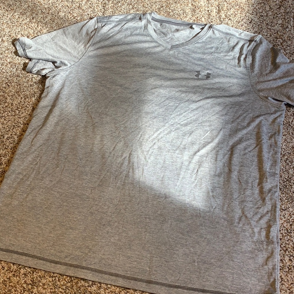 Under Armour Loose Fit Grey Althetic Top